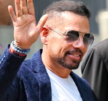 robert vadra Credit Instagram